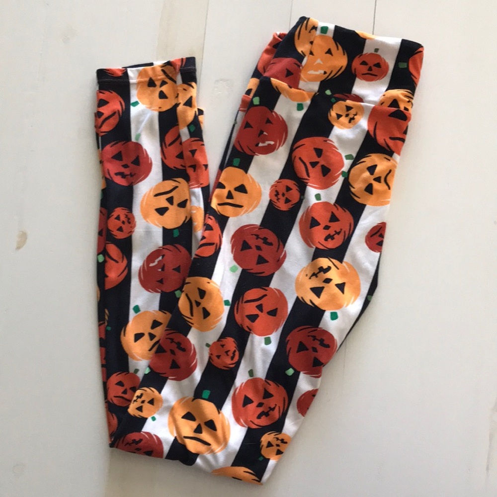 LuLaRoe leggings.